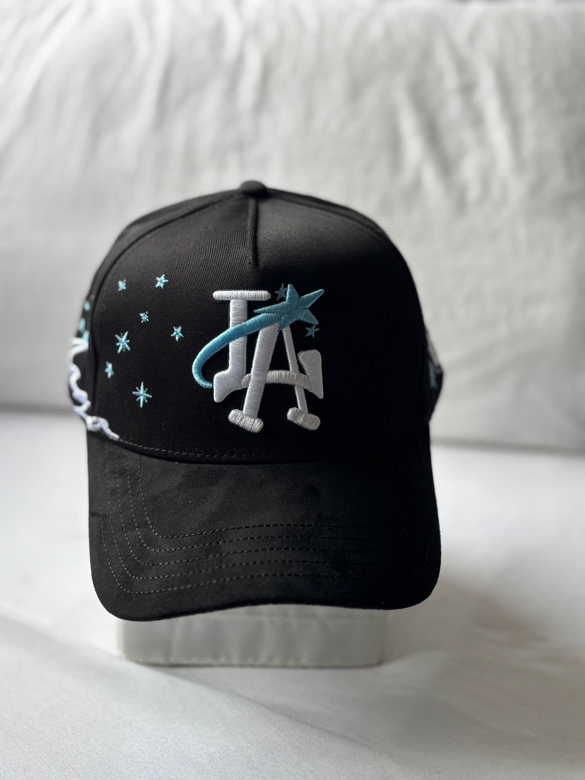 Gorra Suede "LA Shooting Stars & Cyan Stars" Black & Suede