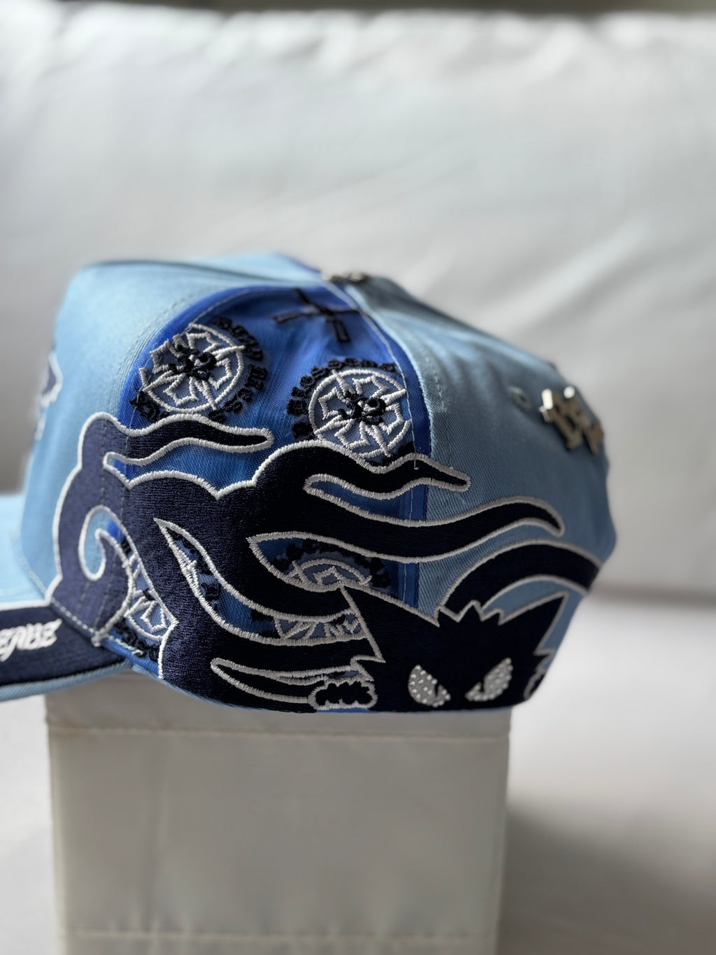 Gorra "Torii Gate & Gothic 3" Sky Blue Streetwear