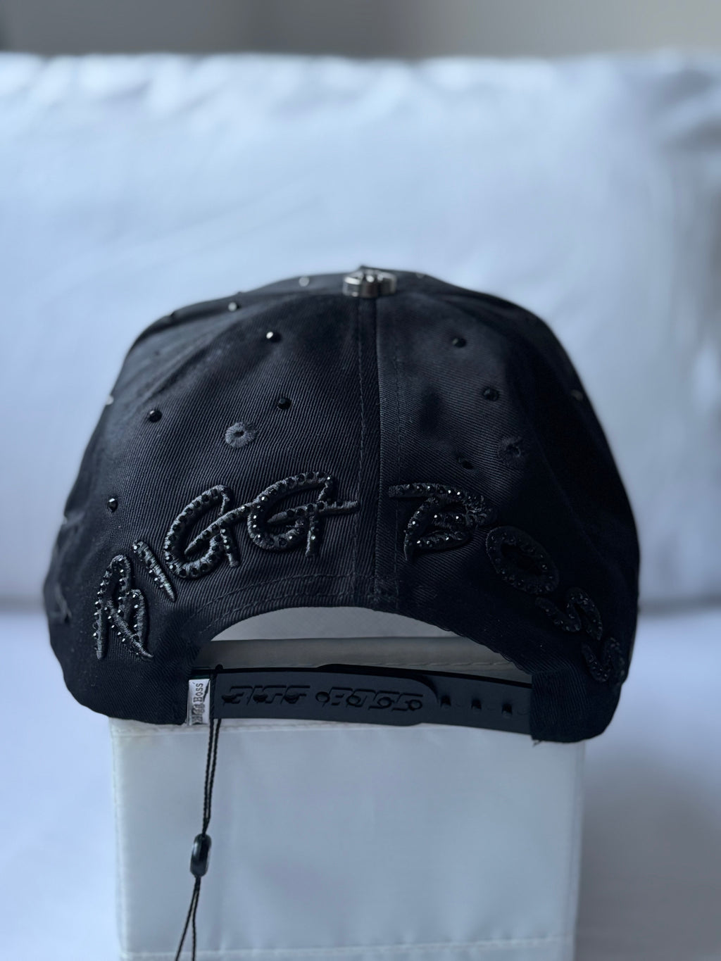 Gorra "Bendecido LA Cross" Full Black Rhinestone Edition
