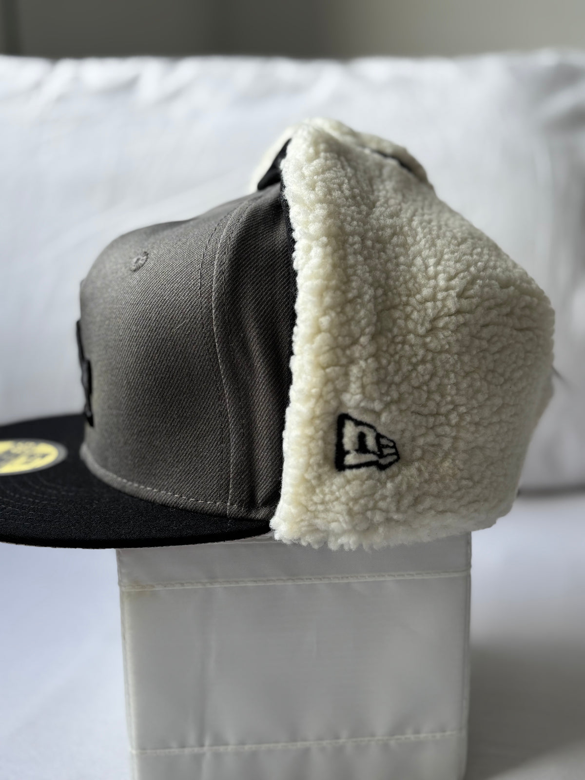 Gorra New Era 59FIFTY Los Angeles Dodgers Dogear Grey & Black Sherpa 7 3/8