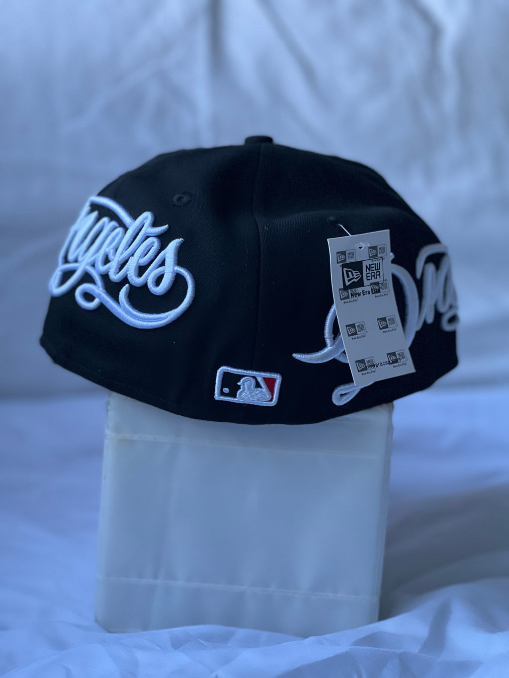 Gorra Fitted "LA Monogram & Dodgers Script Border" Black & White 7 3/8