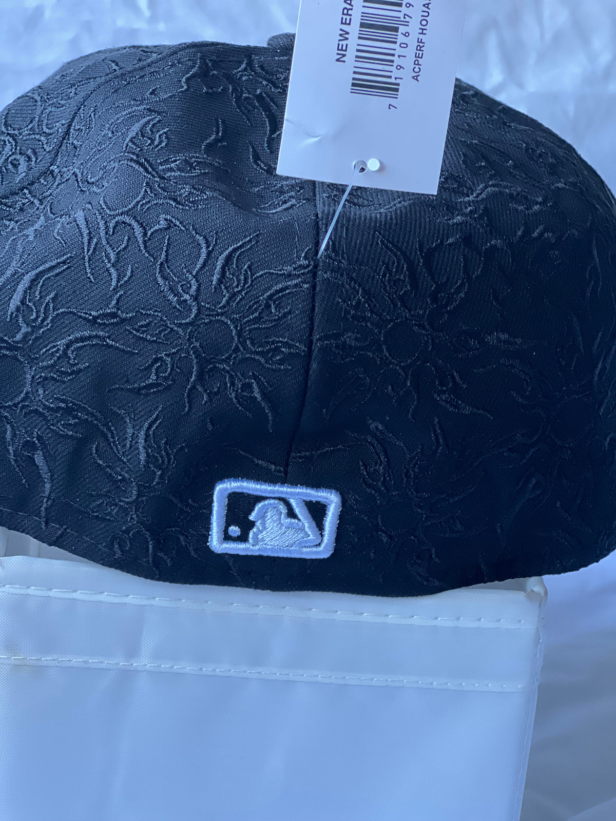 Gorra Fitted "NY Yankees Sun Tribal Jacquard" Blackout Edition 7 3/8