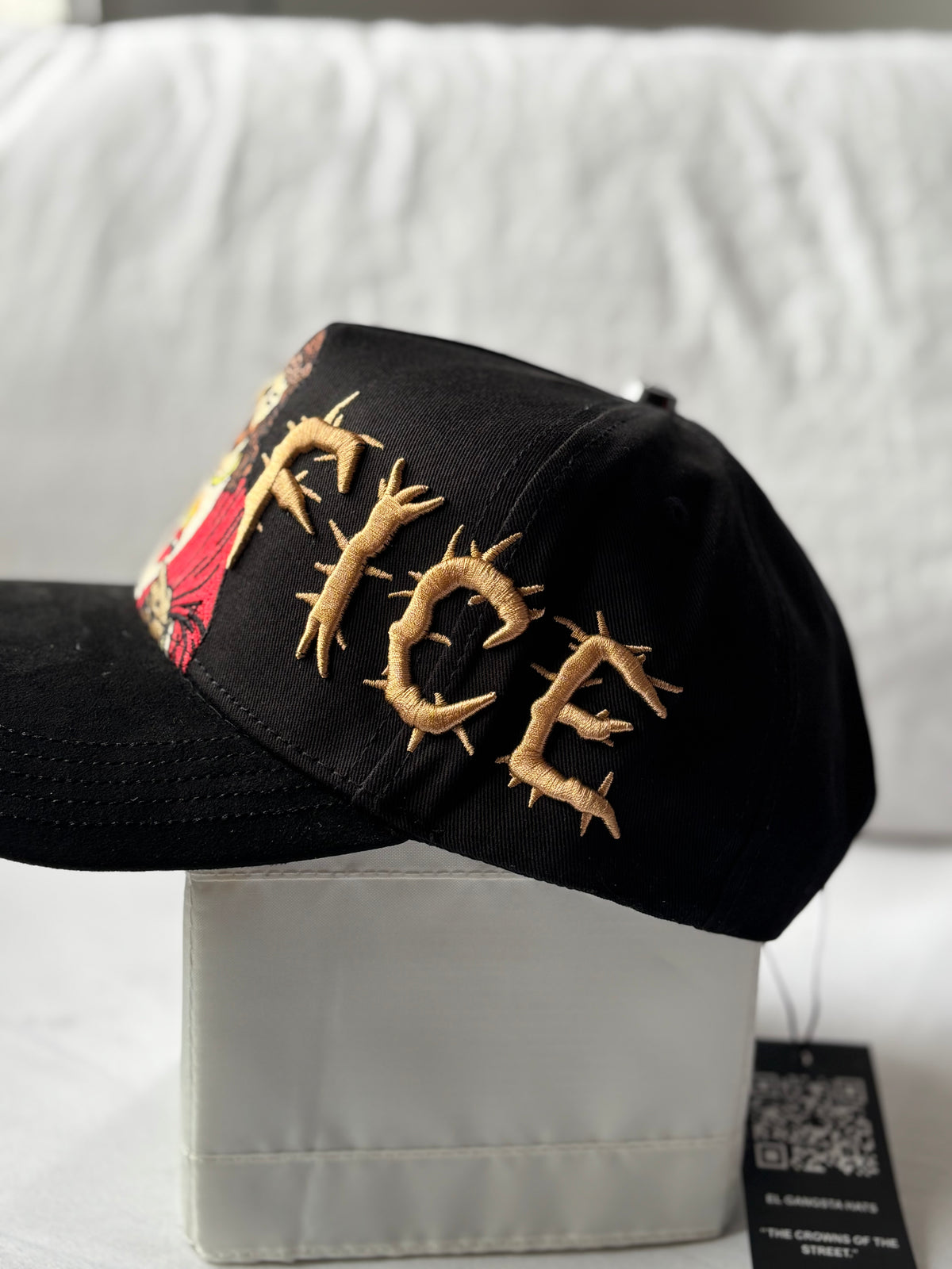 Gorra Suede "Sacrifice & Sacred Heart" Crown Edition