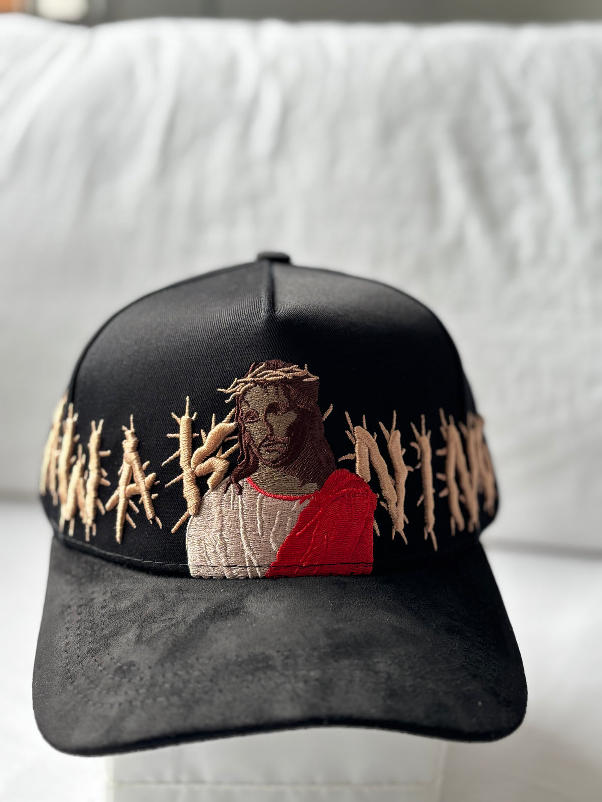 Gorra Suede "Awakening & Thorn Crown" Black Edition