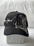Gorra Suede "NY Tribal Flame & Skull" Silver Edition