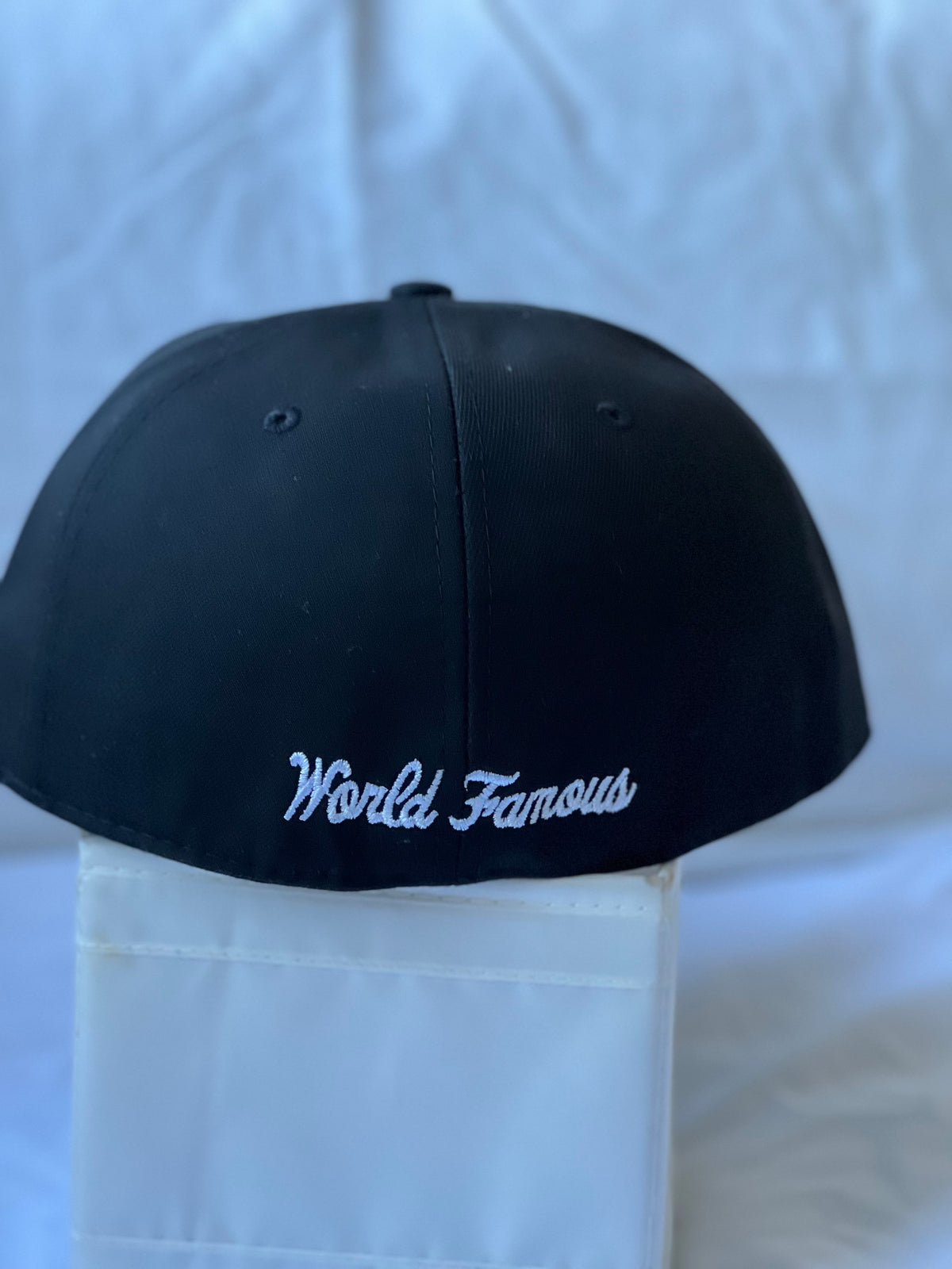 Gorra Fitted "Supreme Box Logo & Skeleton Ribcage" Black & White 7 3/8