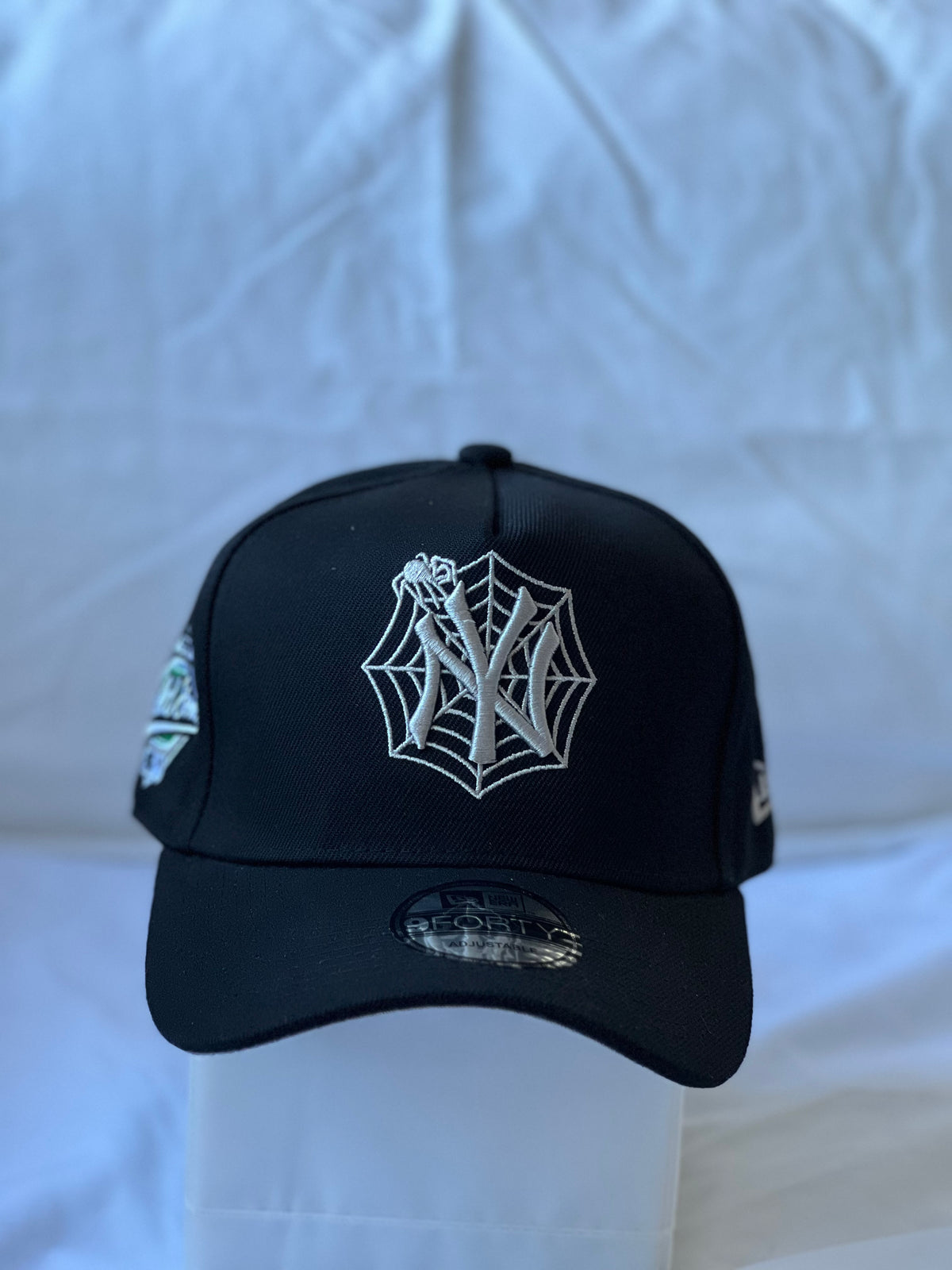 Gorra Canvas "NY Spider Web & Tarantula" Black & Silver