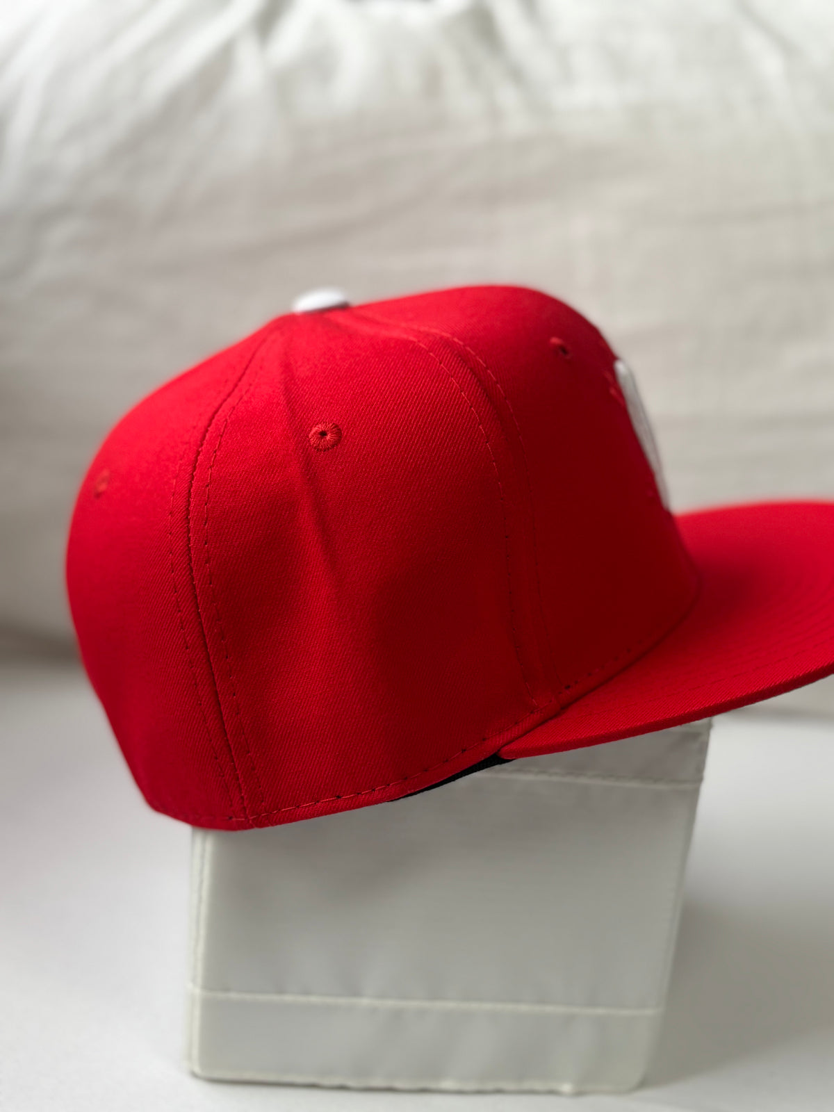 Gorra Red "M" Script Edition 59FIFTY – All-Red Streetwear 7 3/8