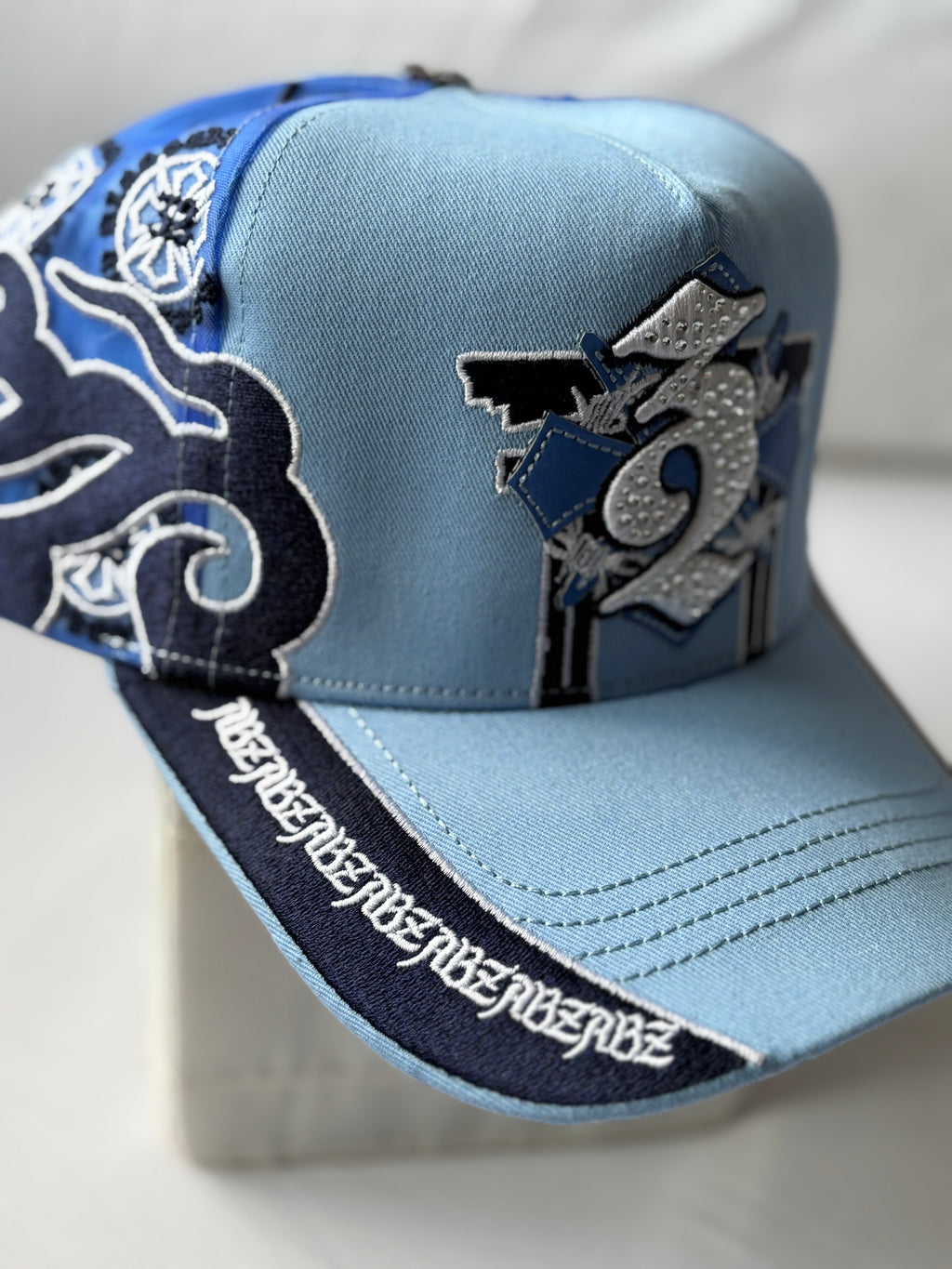 Gorra "Torii Gate & Gothic 3" Sky Blue Streetwear