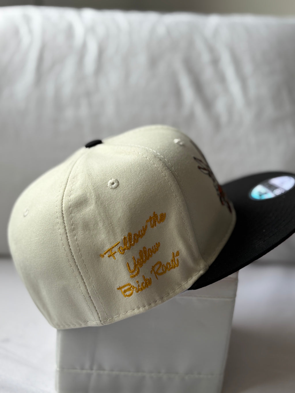 Gorra Looney Tunes Characters 59FIFTY Cream/Black – Edición Especial 7 1/2