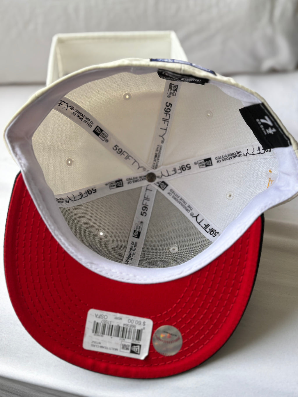 Gorra Looney Tunes Characters 59FIFTY Cream/Black – Edición Especial 7 1/2