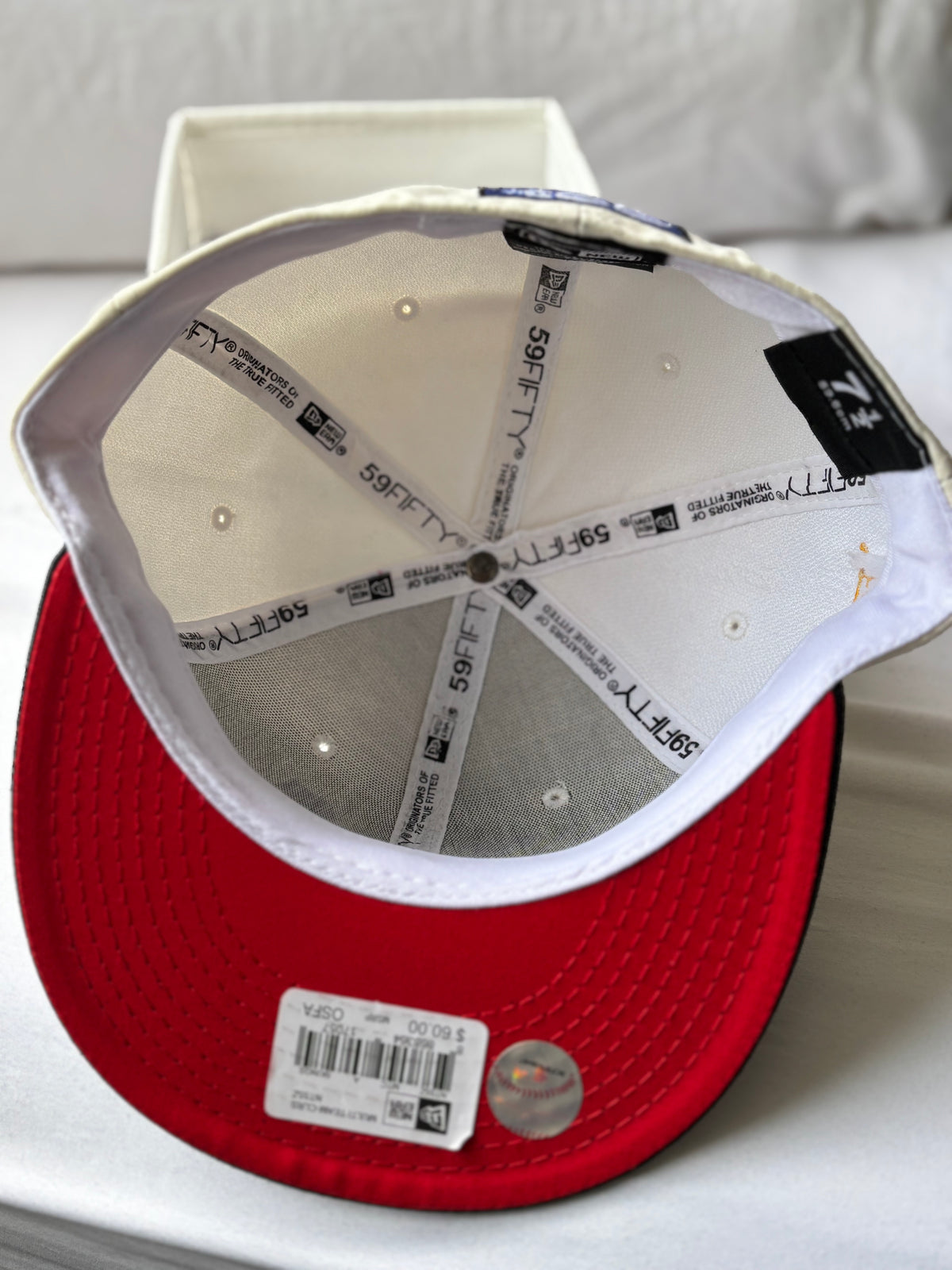 Gorra Looney Tunes Characters 59FIFTY Cream/Black – Edición Especial 7 1/2