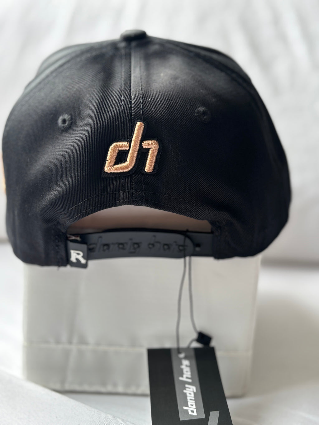 Gorra Suede "Awakening & Thorn Crown" Black Edition