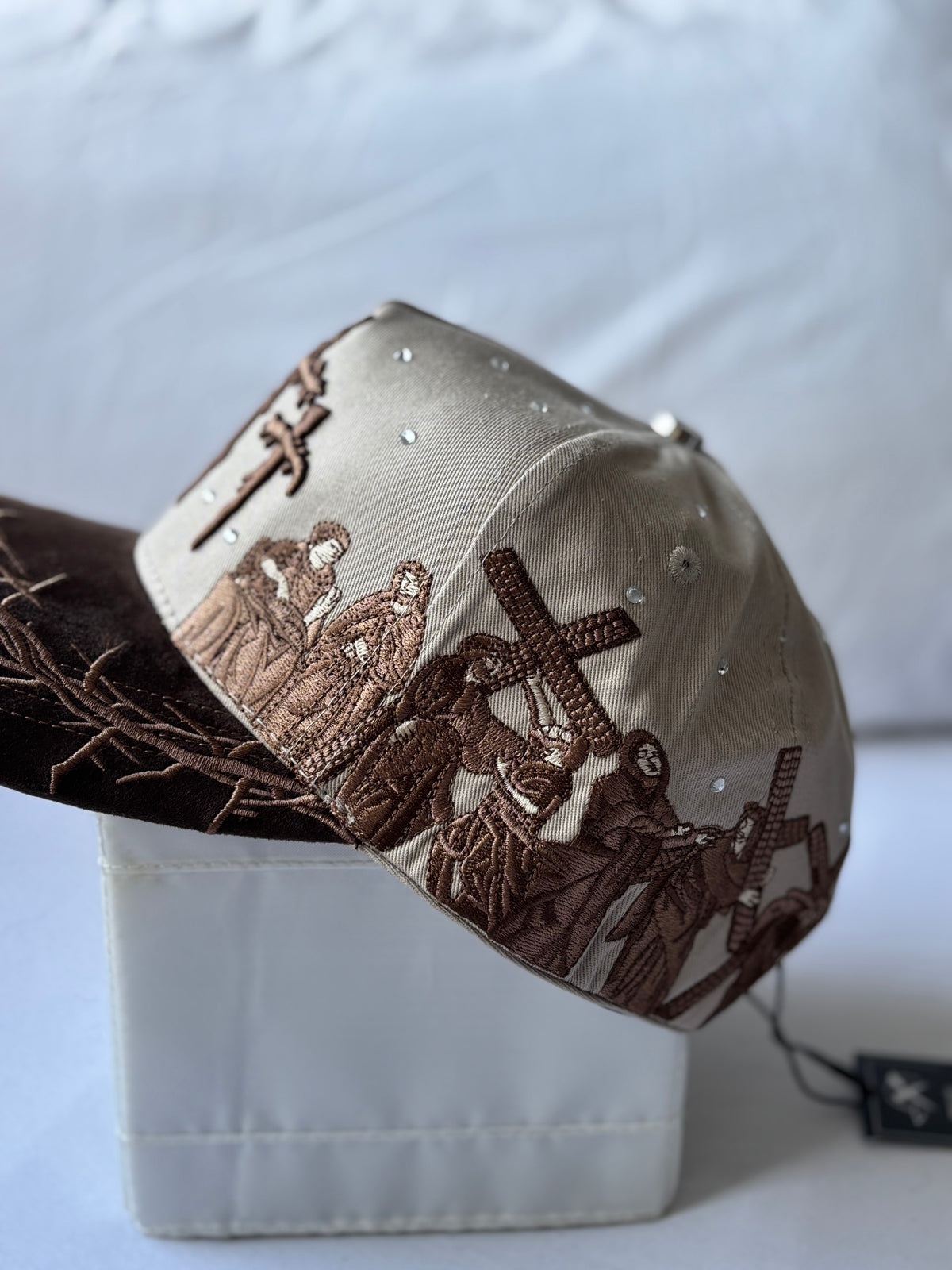 Gorra Trucker "Golgotha & Thorns" Brown Suede & Rhinestone