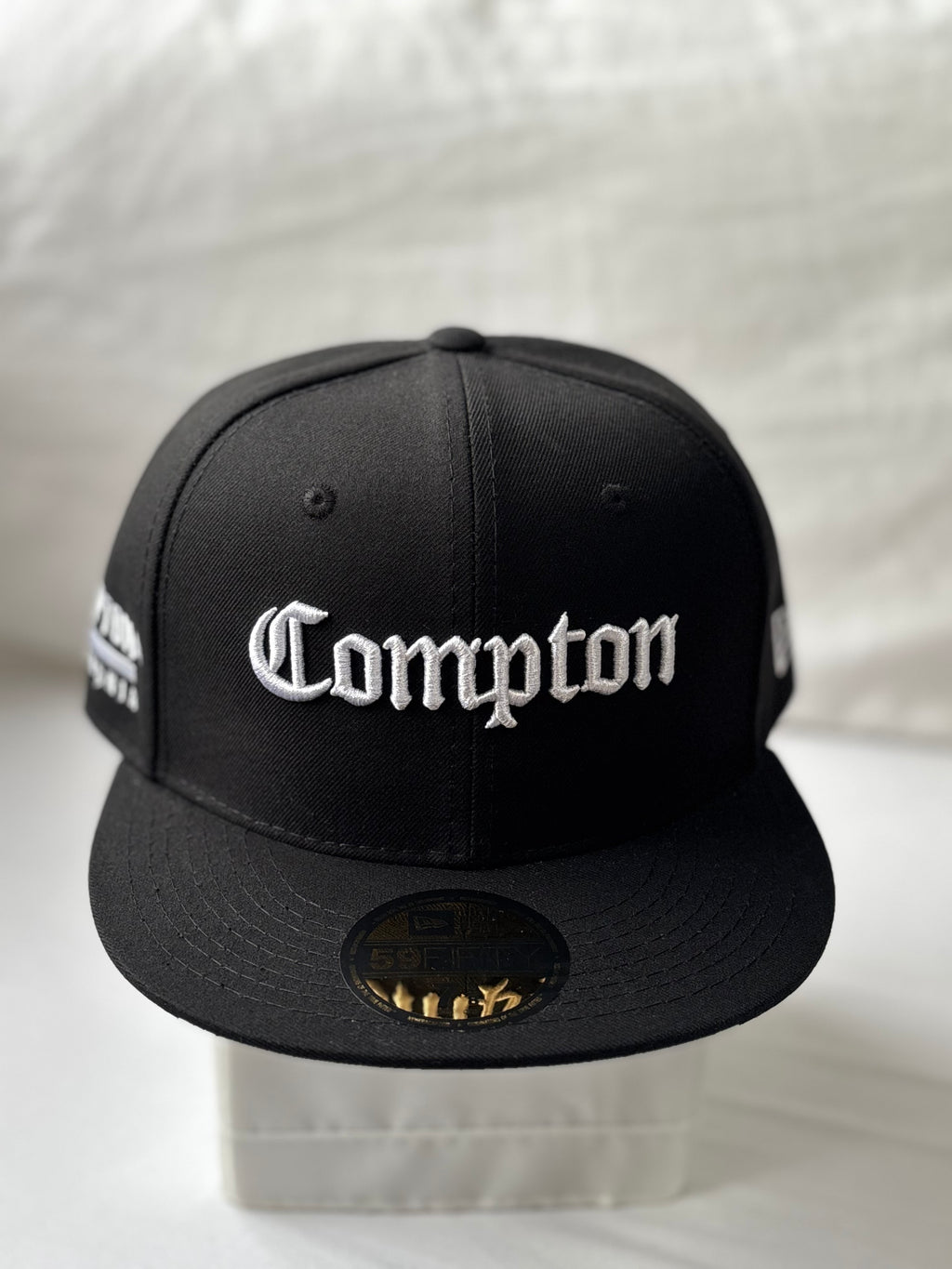 Gorra Compton Old English 59FIFTY Black – West Coast Style 7 3/8