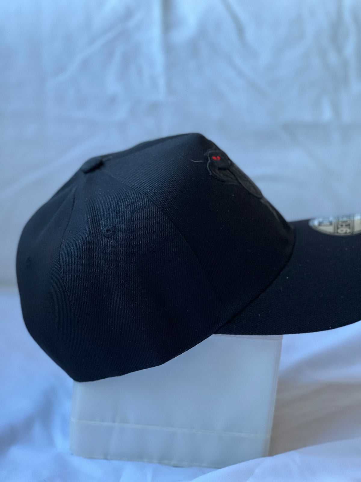 Gorra Canvas "Viper Cobra Stealth & Red Eyes" Blackout Edition
