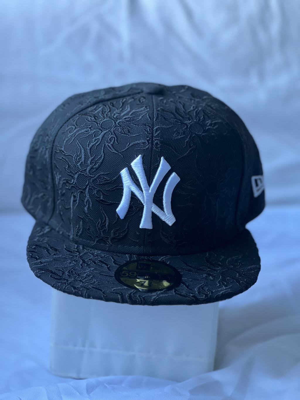 Gorra Fitted "NY Yankees Sun Tribal Jacquard" Blackout Edition 7 3/8