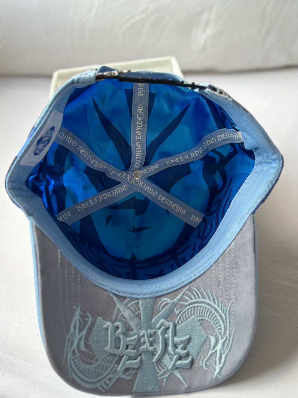 Gorra "Torii Gate & Gothic 3" Sky Blue Streetwear