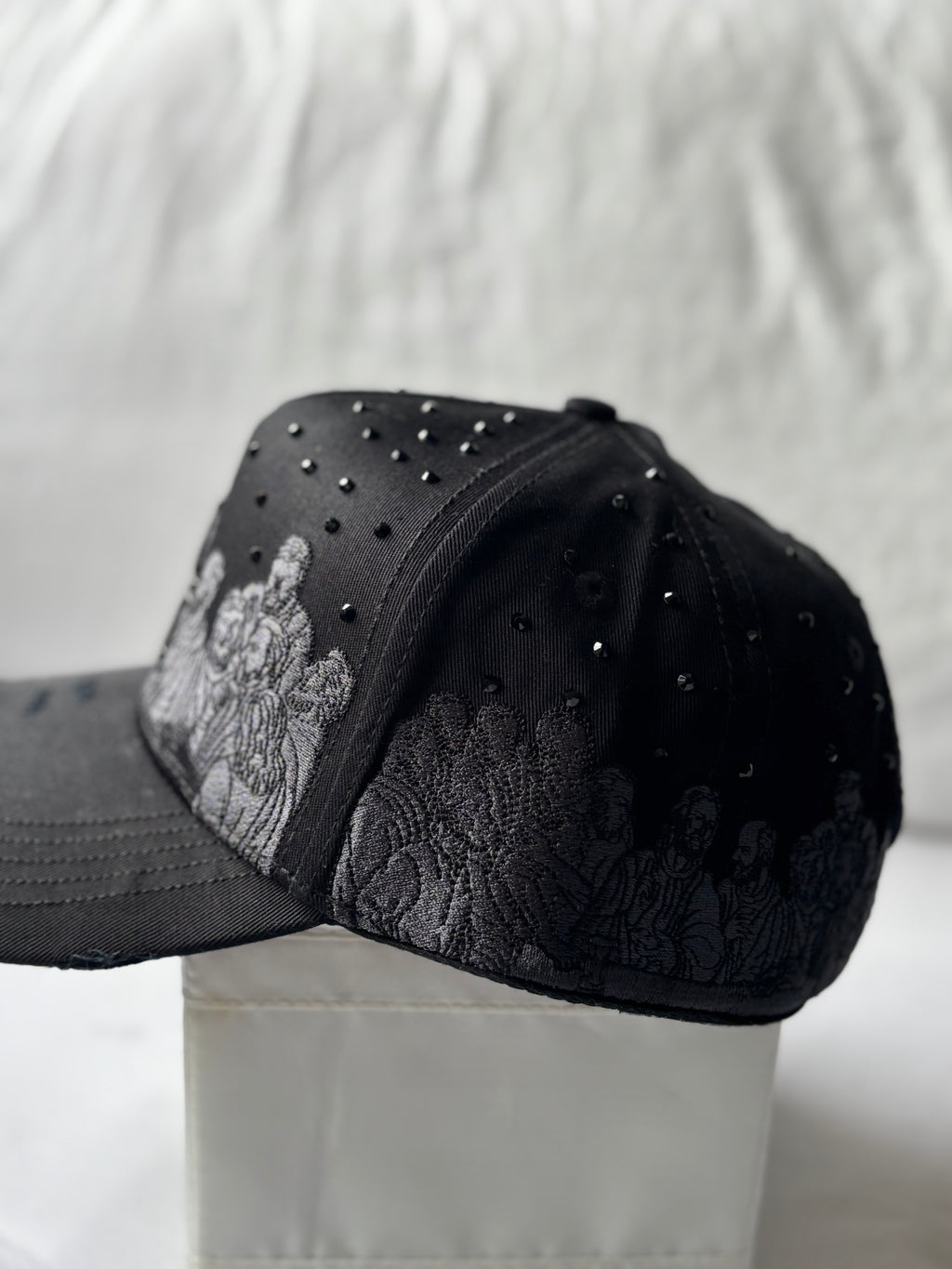 Gorra Suede "Rude Awakening & Heavy Embroidery" Black Edition