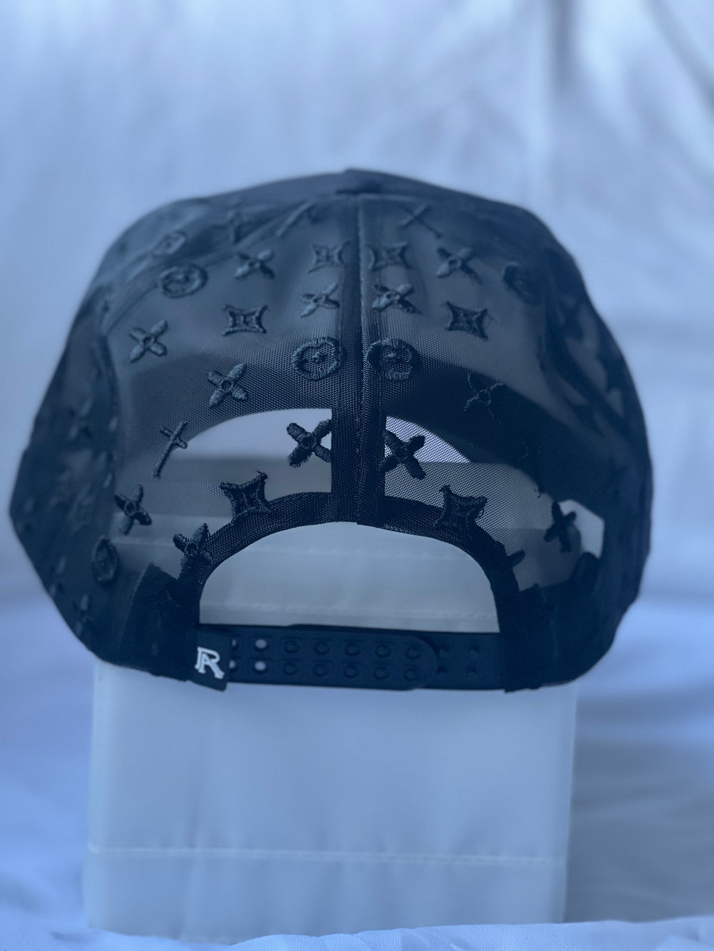 Gorra Trucker "Triple LA Monogram & Cross Mesh" Full Blackout