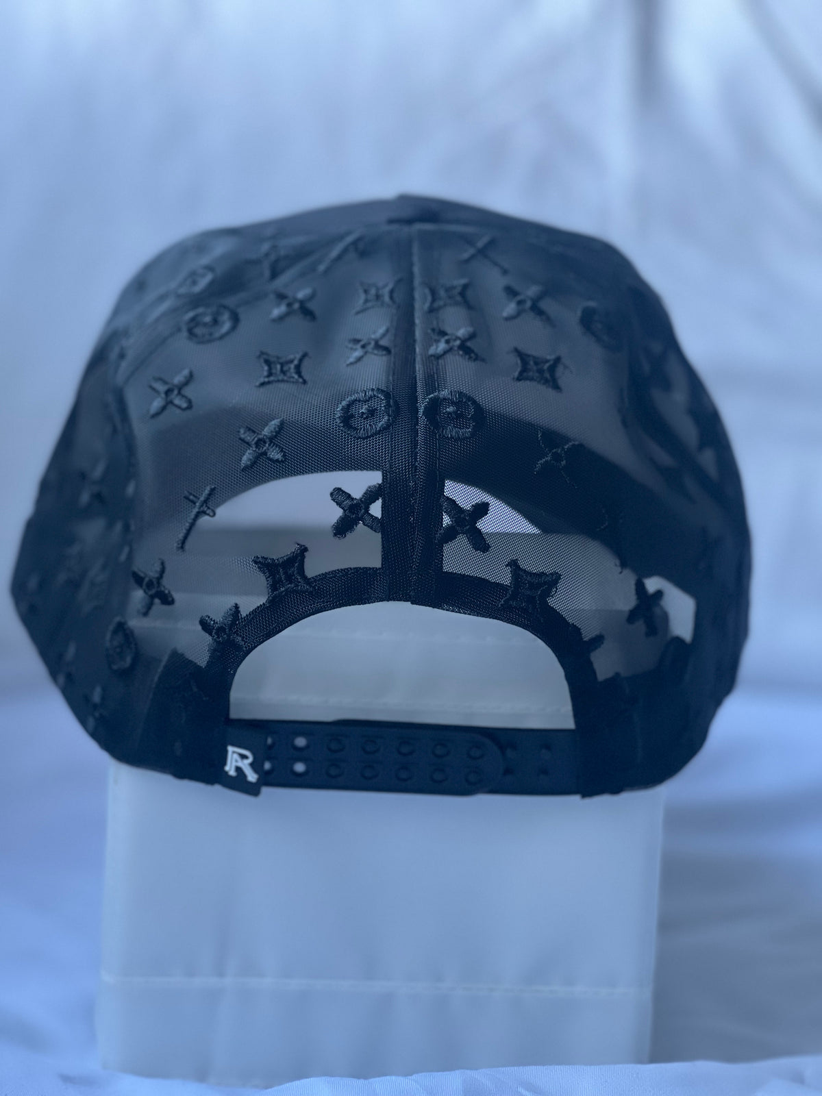 Gorra Trucker "Triple LA Monogram & Cross Mesh" Full Blackout