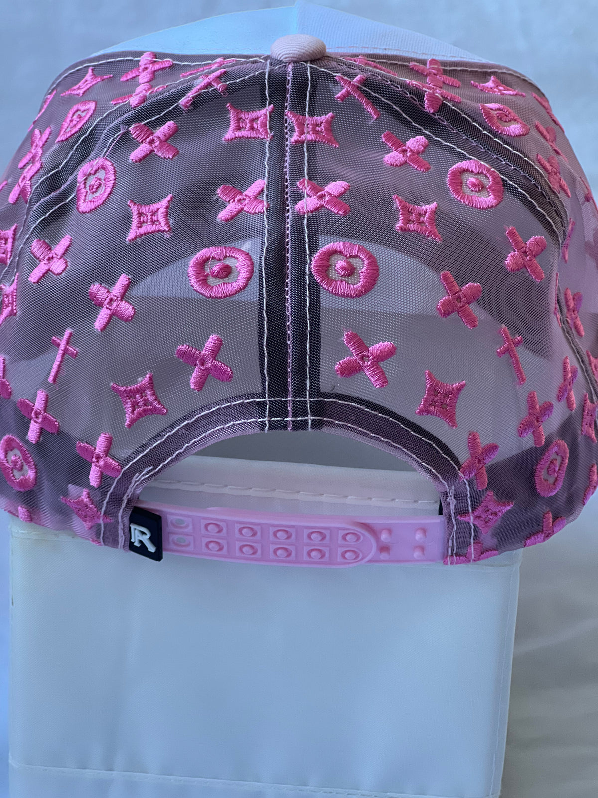 Gorra Trucker "Triple LA & Cross Mesh" Pink & White Edition