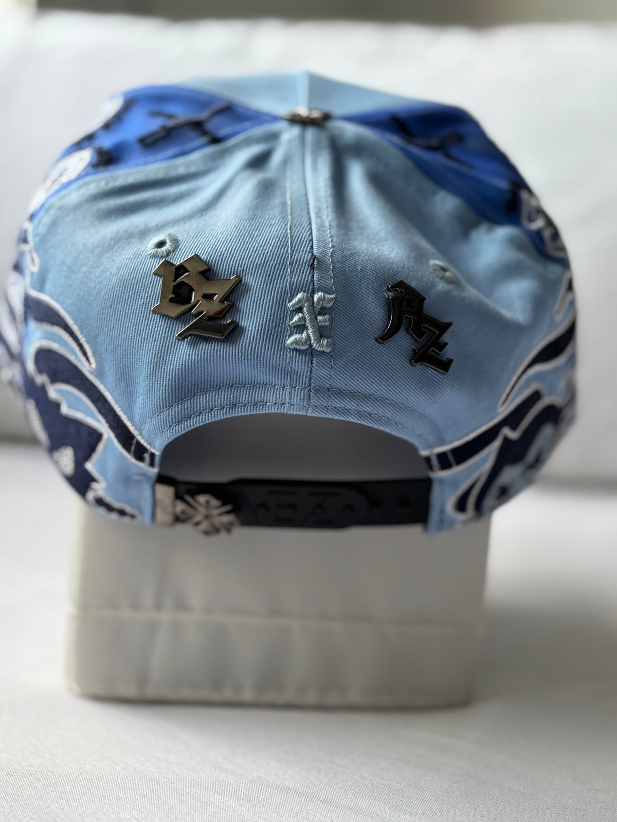 Gorra "Torii Gate & Gothic 3" Sky Blue Streetwear