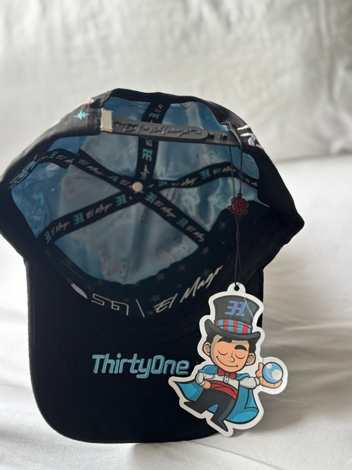 Gorra Suede "LA Shooting Stars & Cyan Stars" Black & Suede