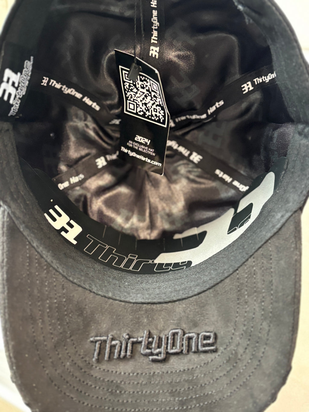 Gorra NY Dark Gothic Flames & Rhinestones