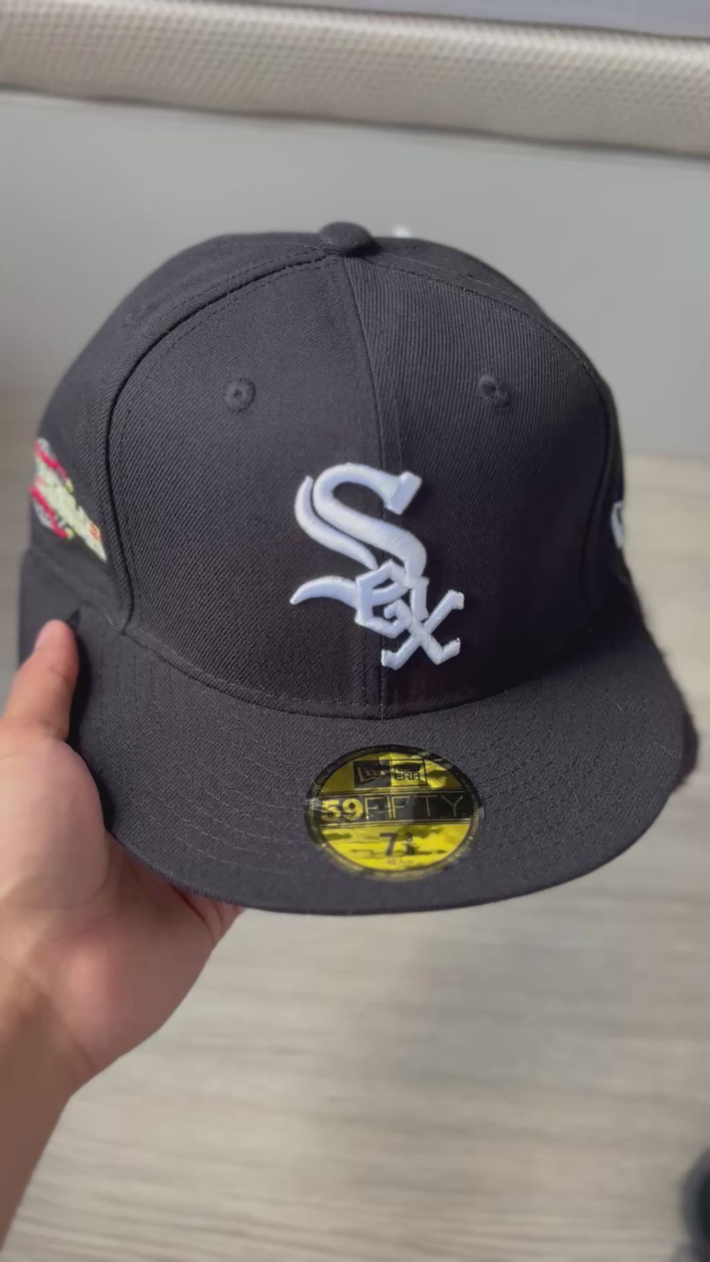 Gorra New Era 59FIFTY Chicago White Sox Dogear Black-on-Black Sherpa 7 3/8