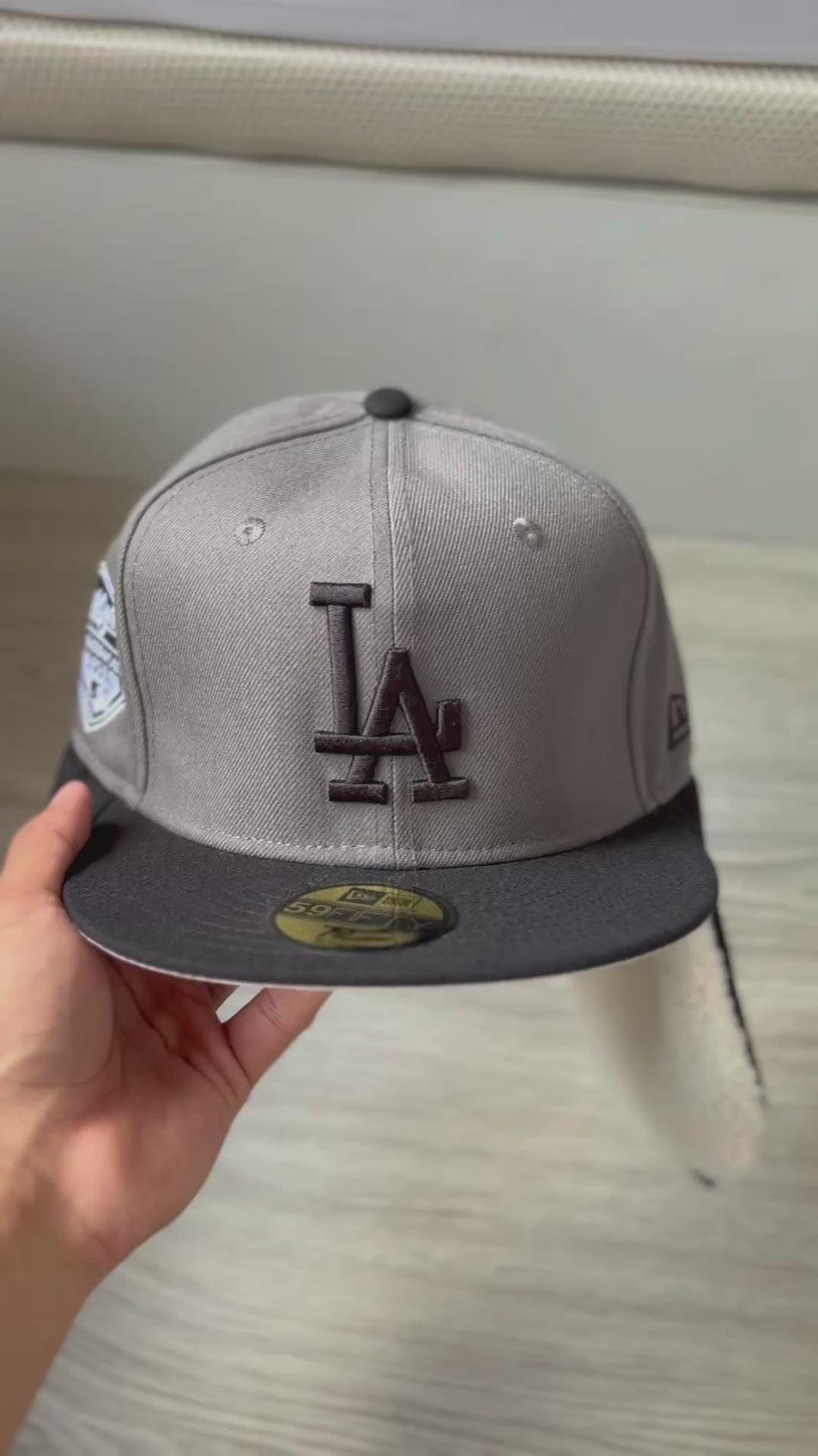 Gorra New Era 59FIFTY Los Angeles Dodgers Dogear Grey & Black Sherpa 7 3/8