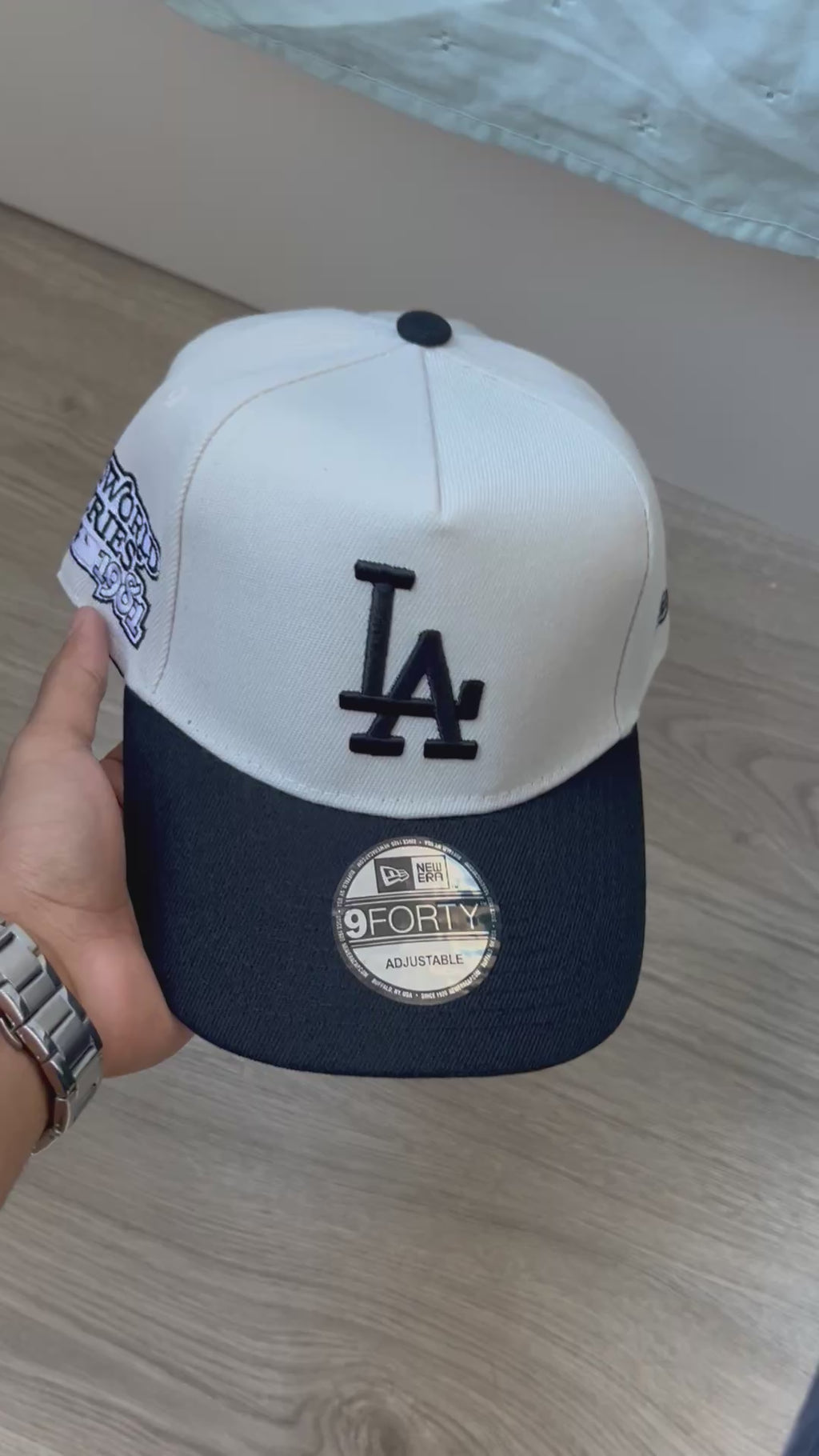 Gorra Two-Tone "LA Monogram & World Series Patch" Off-White & Black